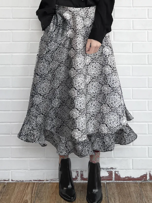 Surprise Sale! Black Gradient Shades Daisy Garden Silky Woollen Skirt