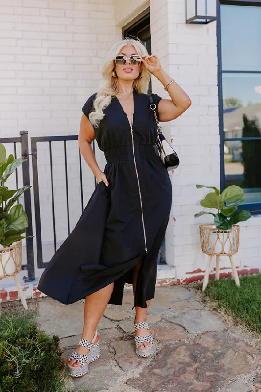 Chic Ensemble Midi in Black Curves